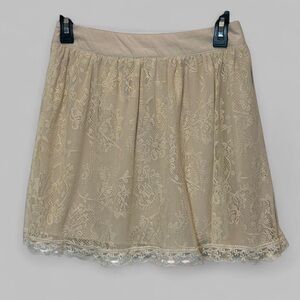 Tan Cream Flowy Lace Mini Skirt Size Small